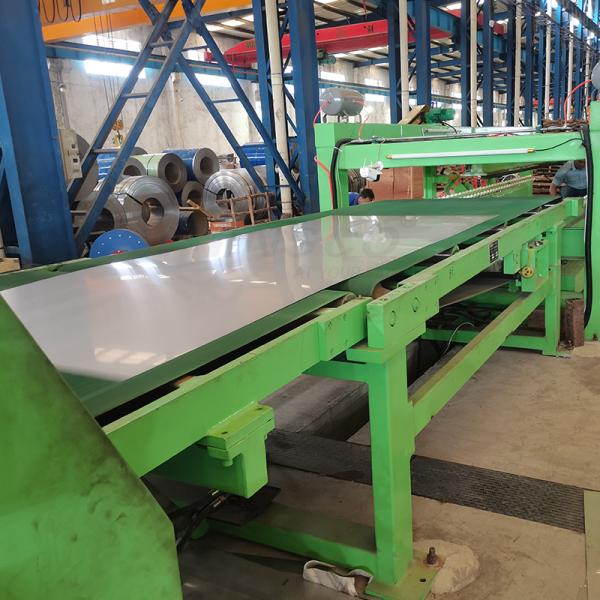 201 Grade 1250mmx3000mm Chromium Nickel 0.7mm Thickness Stainless Steel Sheet Metal 2b Finish With Mill Edge