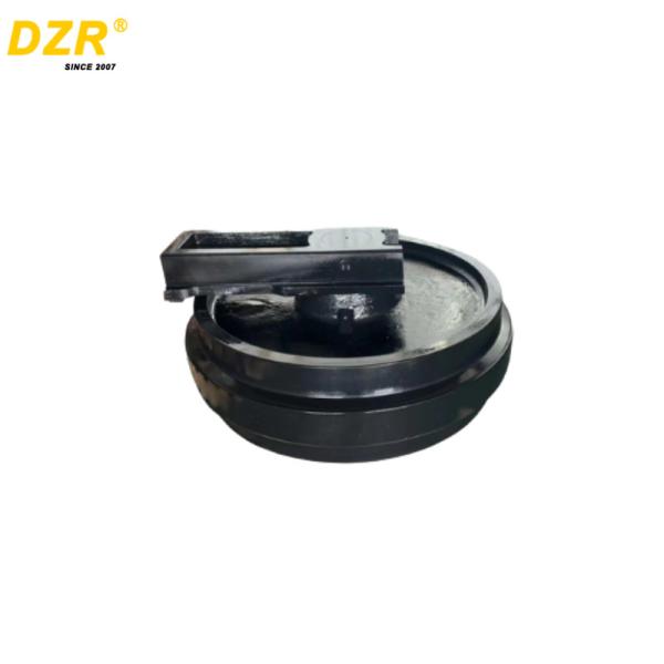 Smooth Surface Black Front Idler Bulldozer Track Front Idler For Komastu Excavator