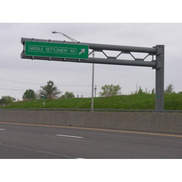 Heavy Duty Sign Structures Galvanized Steel Traffic Poles