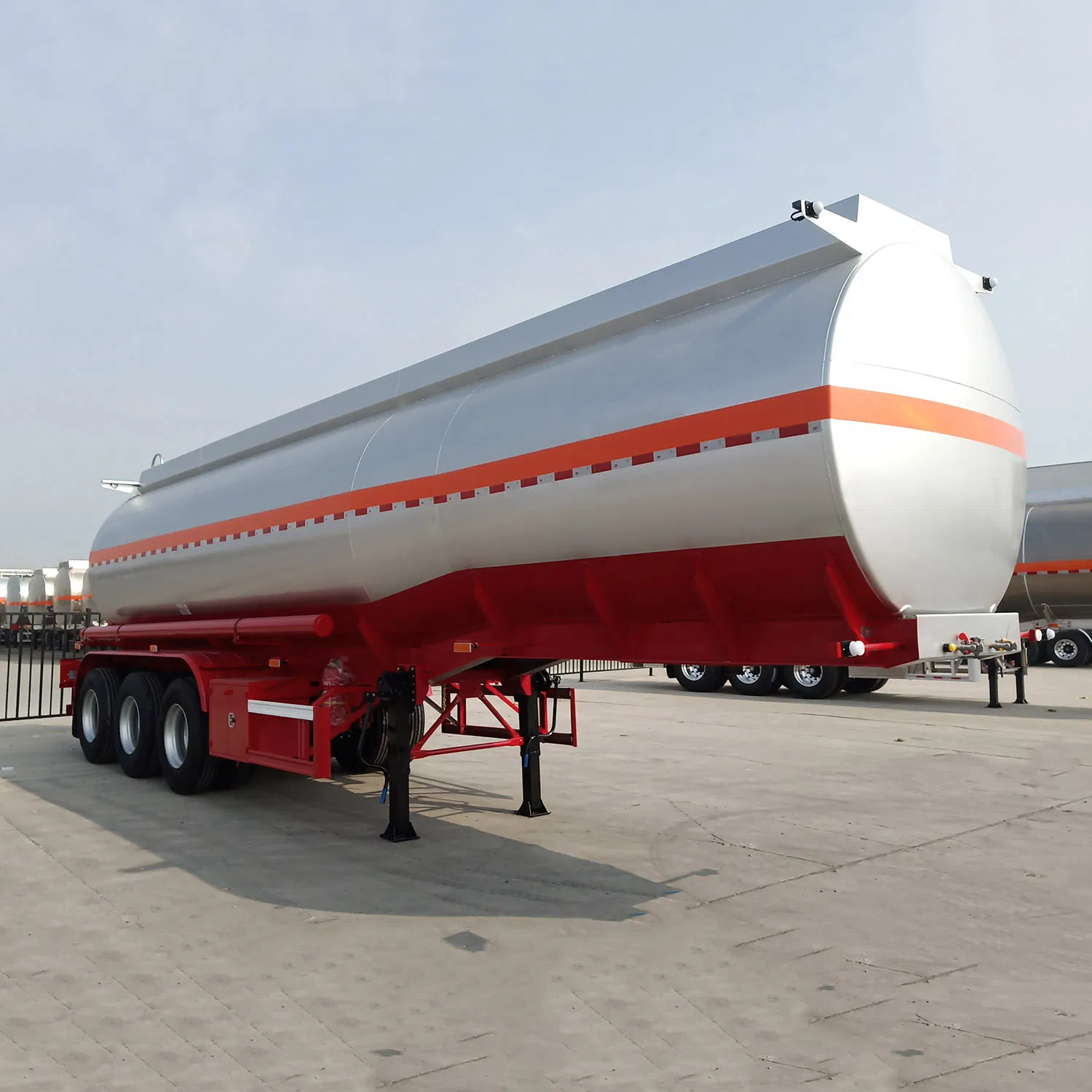 3-Axle 12r20/12r22.5 Tire 45000l 50000l Original Axle Stainless Steel Tank Truck Oil Tank Trailer Factory Sales