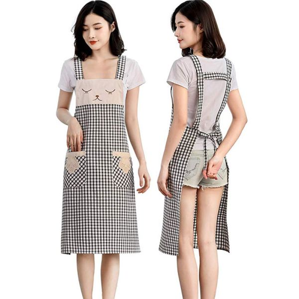 Attractive Womens Kitchen Aprons With Pockets , House Cleaning Aprons 37 Inches Long