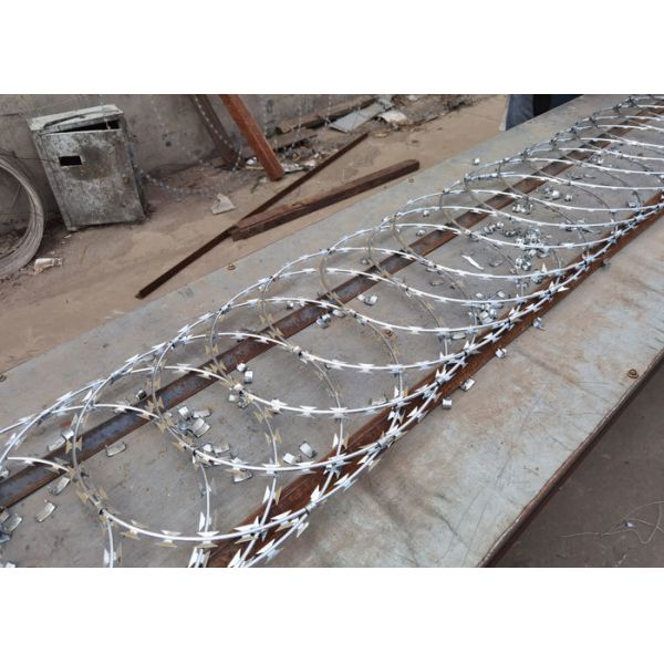 Galvanized Customizable Blade Razor Barbed Wire for Harsh Environment Security Solutions