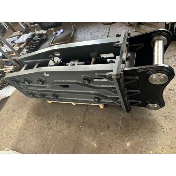 15-45ton Excavator Furukawa Rock Breaker Heavy Duty Concrete Breaker HB15G-HB40G