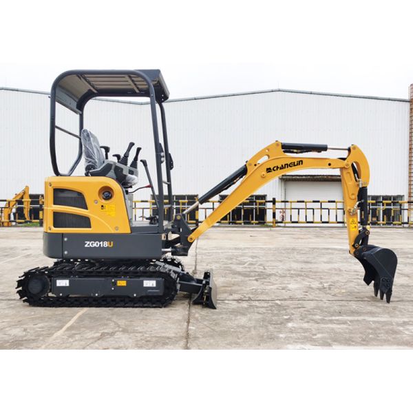 ZG018U Compact Mini Excavator Machine 14.5kW 2400rpm 15.2kW 2500rpm