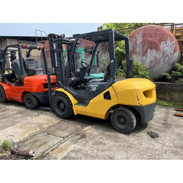 2022 Komatsu 3T Forklift in Excellent Condition with Low Working Hours
