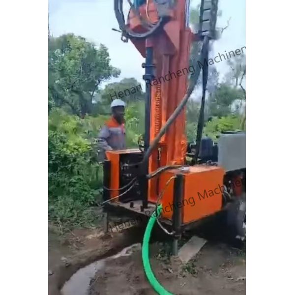 Small Hydraulic Wheel Type Water Drilling Rig 200m Borehole Drilling Machine for sale