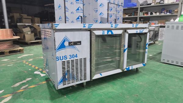 Refrigerador de balcão comercial com porta de vidro