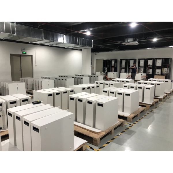 IP65 Standard 204.8V 100Ah Stackable LiFePO4 Ion Battery Pack for High Voltage Storage