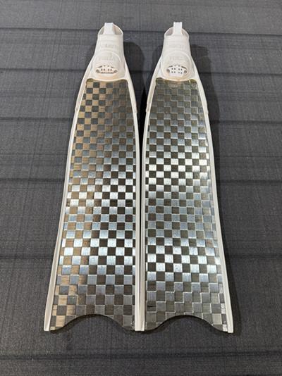 100CM Long Freediving Fins Lightweight Impact Resistant With White Footpocket