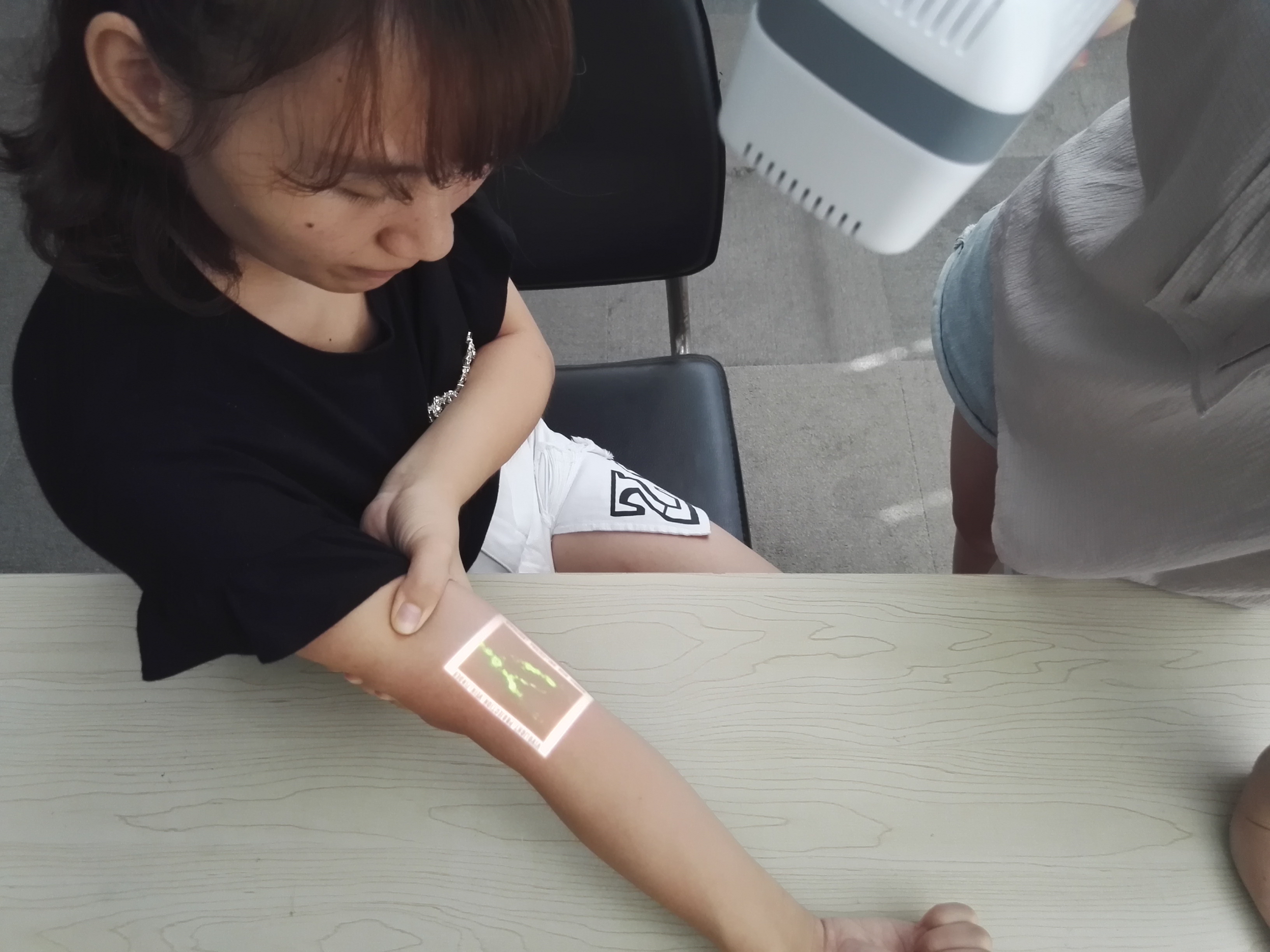 Прибора локатора вены телезрителя искателя вены пользы клиники воображение ультракрасного васкулярное