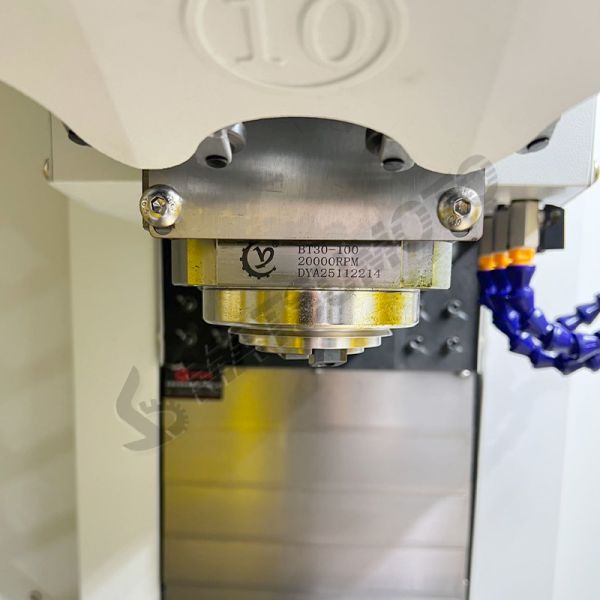 T7 Vertical CNC Drilling And Tapping Center High Speed CNC Machining Center