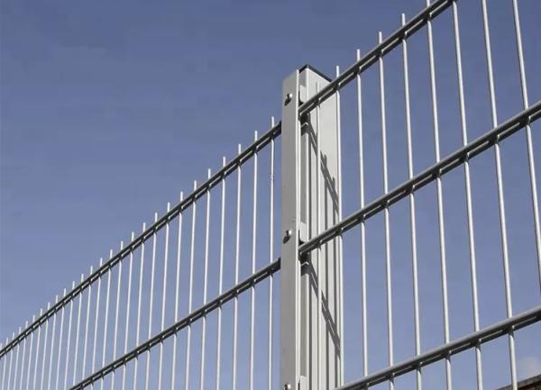 Galvanized Finish Tubular Steel Fence Corrosion-Proof