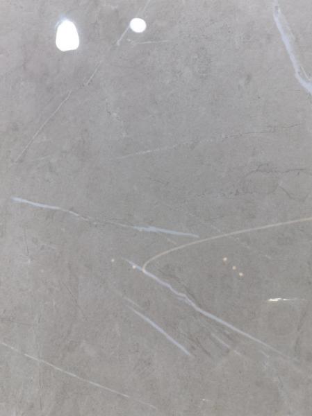 Carreaux beige résistant aux rayures de qualité AAA et carreaux de porcelaine vernis poli pour le salon