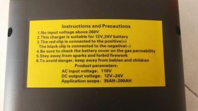 Portable 350W 14A Intelligent Car Battery Charger 24V Car Jump Starter