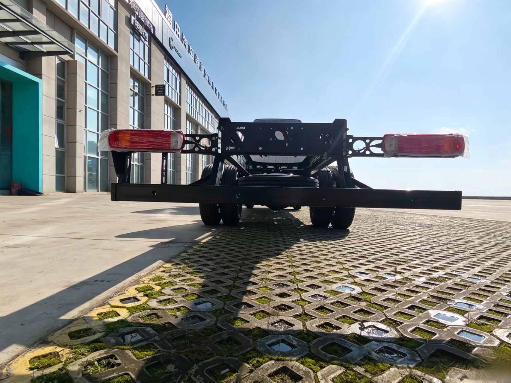 Foton Modifiable Class‑II Chassis ‑ 4×2 Pure‑Electric Heavy‑Duty Truck Chassis ‑ Euro VI New‑Energy Heavy‑Duty Truck ‑ 4×2 20‑Ton Urban Freight Heavy‑Duty Truck Chassis