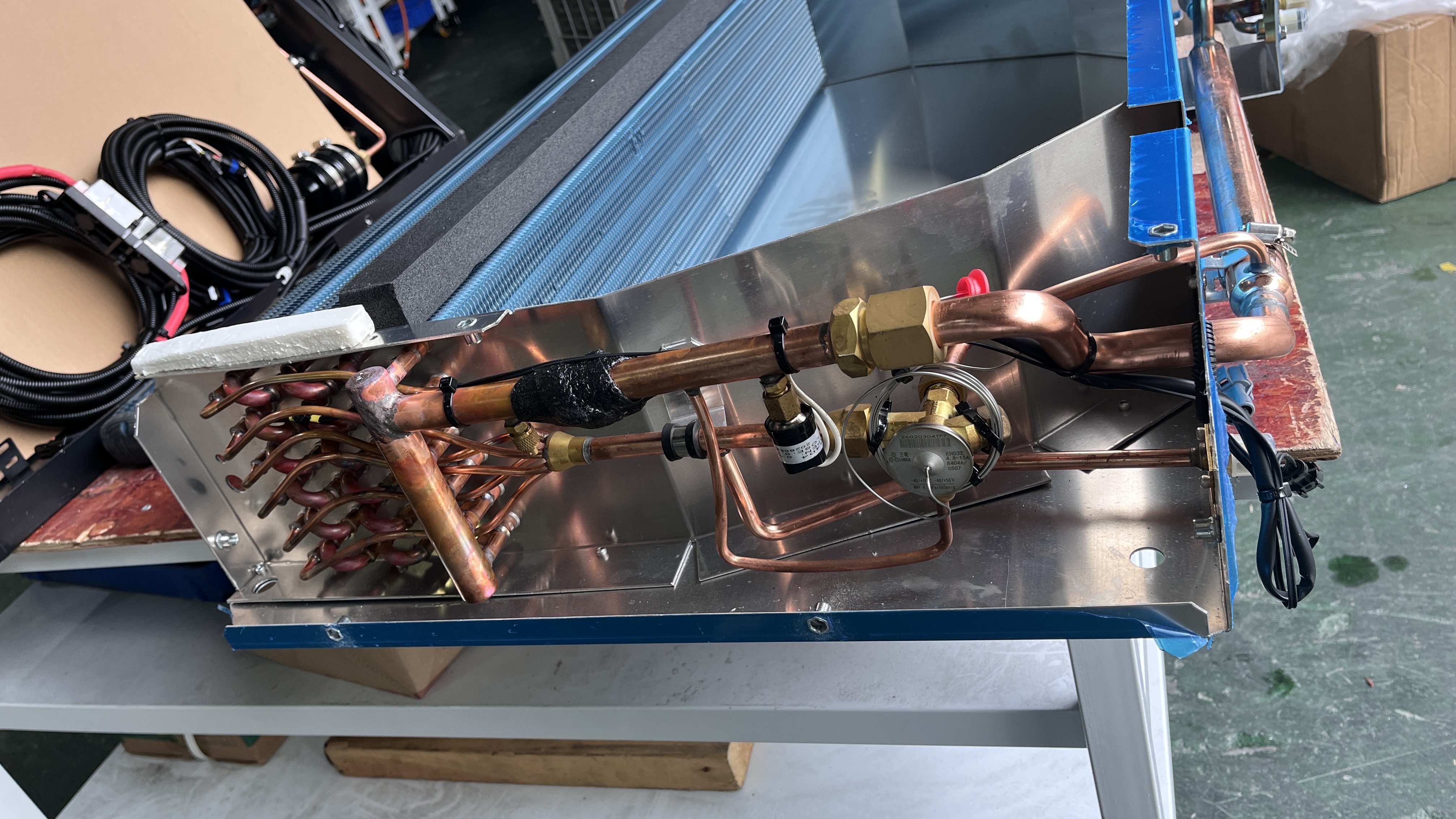 HT-480 Compatible Evaporator Core with Efficient Heat Exchange and Aluminum / Copper Construction for Truck Refrigeration Units