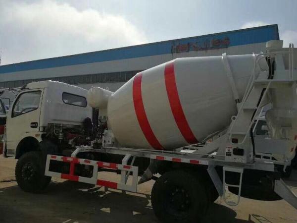 6 Wheel 4x2 Concrete Mixer Truck EQ3060 With 3 - 4m3 Capacity ISO Approved