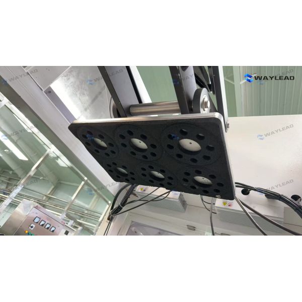 Stable Two-Axis Robot Case Packer for Food & Beverage Industry