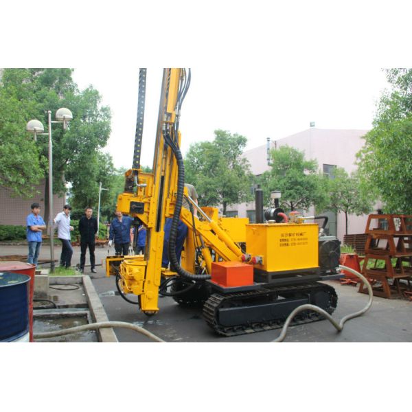 Reliable 300m Crawler Drilling Machine Dth , Air Compressor CYG300