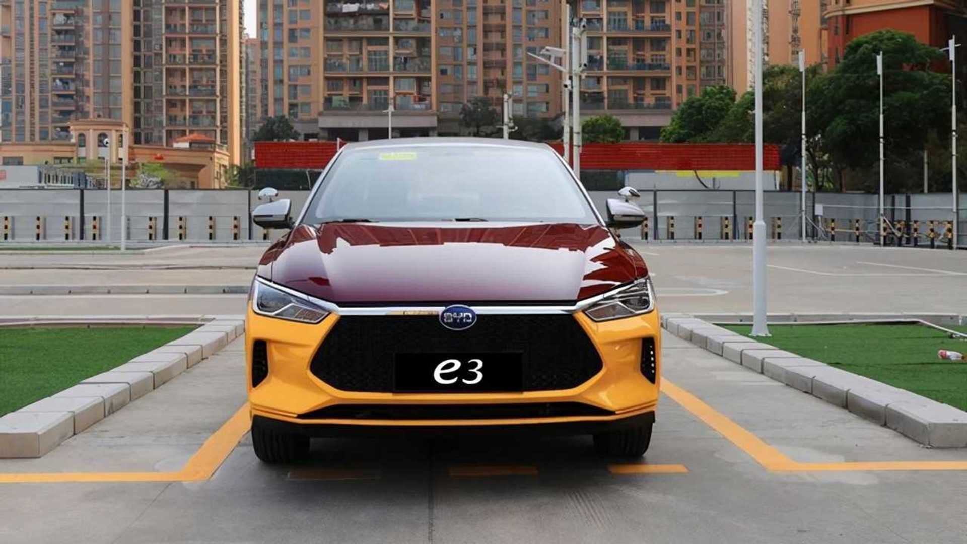 Троичный автомобиль 130km/H батареи лития BYD E3 электрический выстраивает в ряд автомобиль 401km FWD электрический