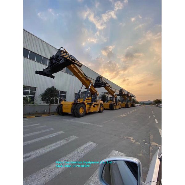 Оборудование обработки груза порта высота 15100мм штабелеукладчика достигаемости контейнера 45 тонн поднимаясь