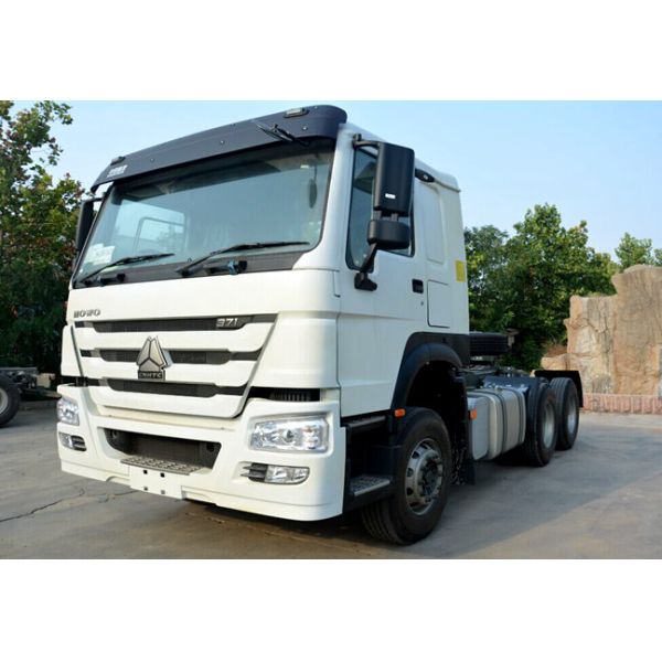10 Wheels 371hp Euro 2 Engine Tractor Trailer Head SINOTRUK 6X4 For Export