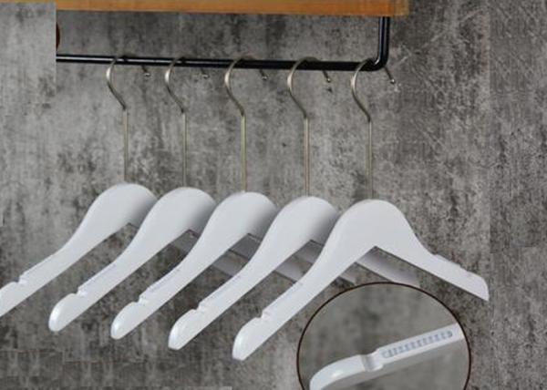 Glossy White Painting Wooden Clothing Store Hangers With 360 Degree Swivel