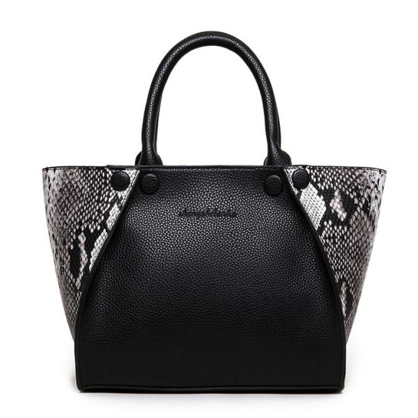 2016 new European and American fashion handbags serpentine Messenger bright skin handbag luxury handbag