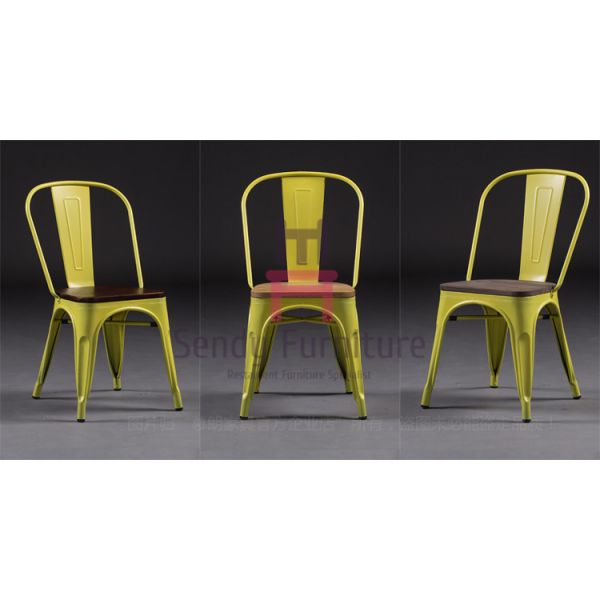 le restaurant en métal de noir de taille de 86cm préside le tabouret de bar de Tolix avec Seat en bois