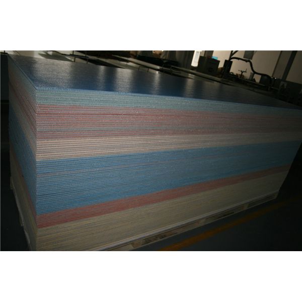 Выбитая стеклоткань ячеистого ядра FRP PP панелей потолка FRP усилила панели