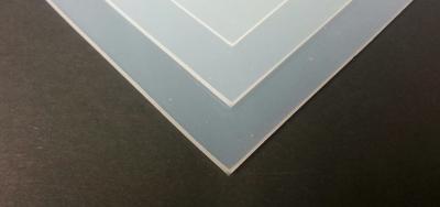 Folha curada do silicone da força de rasgo platina alta para a placa da borracha do equipamento médico