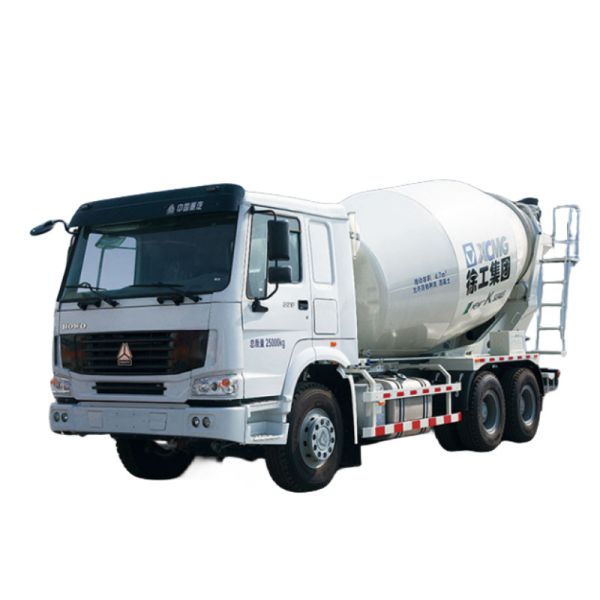 XCMG Concrete Mixer Machine With SINOTRUK Chassis XSC3311