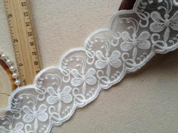 Лента шнурка сетки нейлона бабочки флористическая белая, Скаллопед отделка шнурка Яр