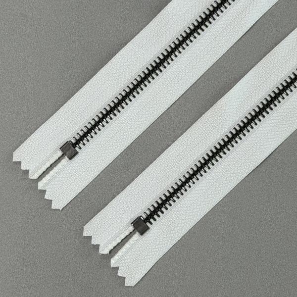 Thick Plating Euro Teeth Metal Brass Zipper #5 Resistant To Color Bleeding