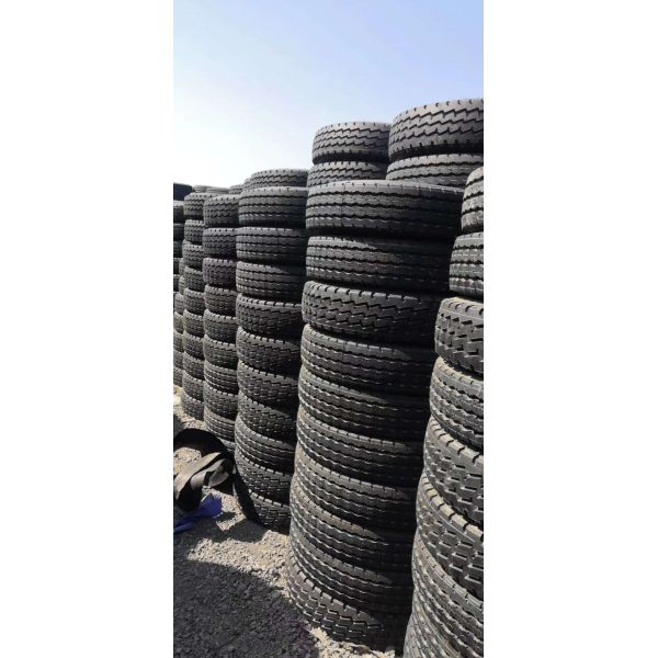 L'autobus à usage moyen de camion bande les pneus de radial ceinturés en acier 825R20