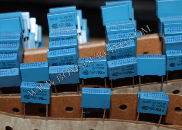 Through Hole 0.033µF Polypropylene Film Capacitors 305V B32921C3333M000