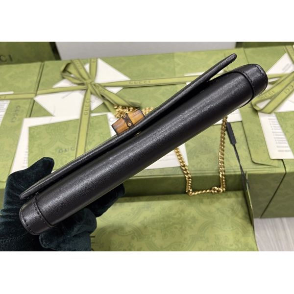 Bamboo Knot Lock Brand Clutch Bag Glossy Real Leather Antique Gold Blend