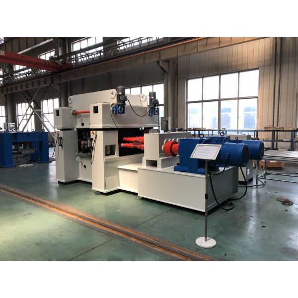 Сталь КНК выправляет рихтовальный станок плиты