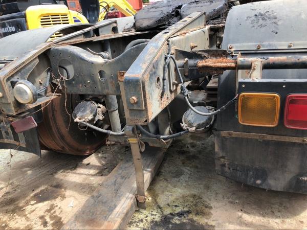 Second Hand Hino Trailer Head 700 Series 331kw Horsepower Hino E13C TR Engine