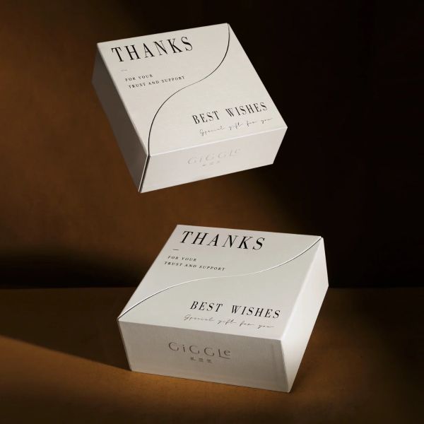 Customizable White Cardboard Gift Box with Matt or Glossy Finish