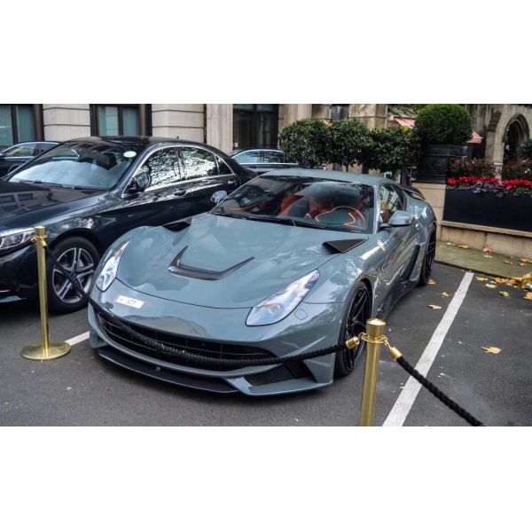 High Quality Carbon Fiber for Ferrari F12 Carbon Fiber Cover Decoration F12 Carbon Fiber Engine Compartment Tuyere Small Piece