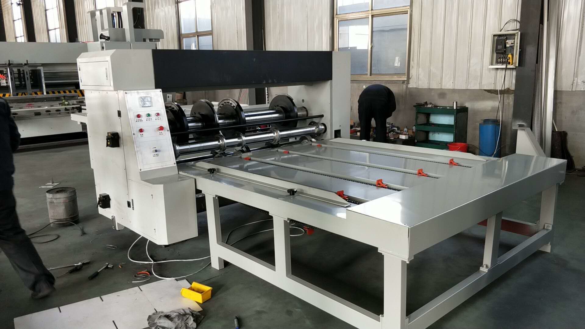 Машина Slotter Semi автоматической рифленой стандартной коробки роторная