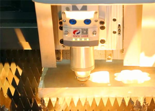 4KW TRUMPF Industrial Laser Cutting Machine Auto Focus 6000mm×2000mm Size