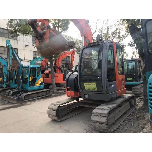 Japan Used Excavator ZX75US-3 Energy Efficient Hitachi Crawler Excavator