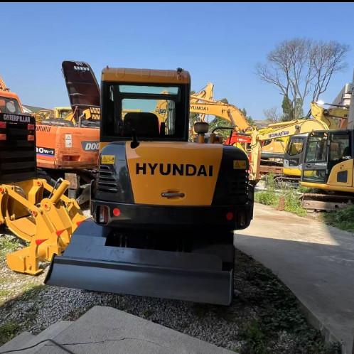 Second-hand Hyundai 60 Wheeled Excavator 6000kg Operating Weight