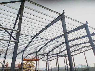 Systèmes de fabrication d'entrepôts en acier préfabriqués