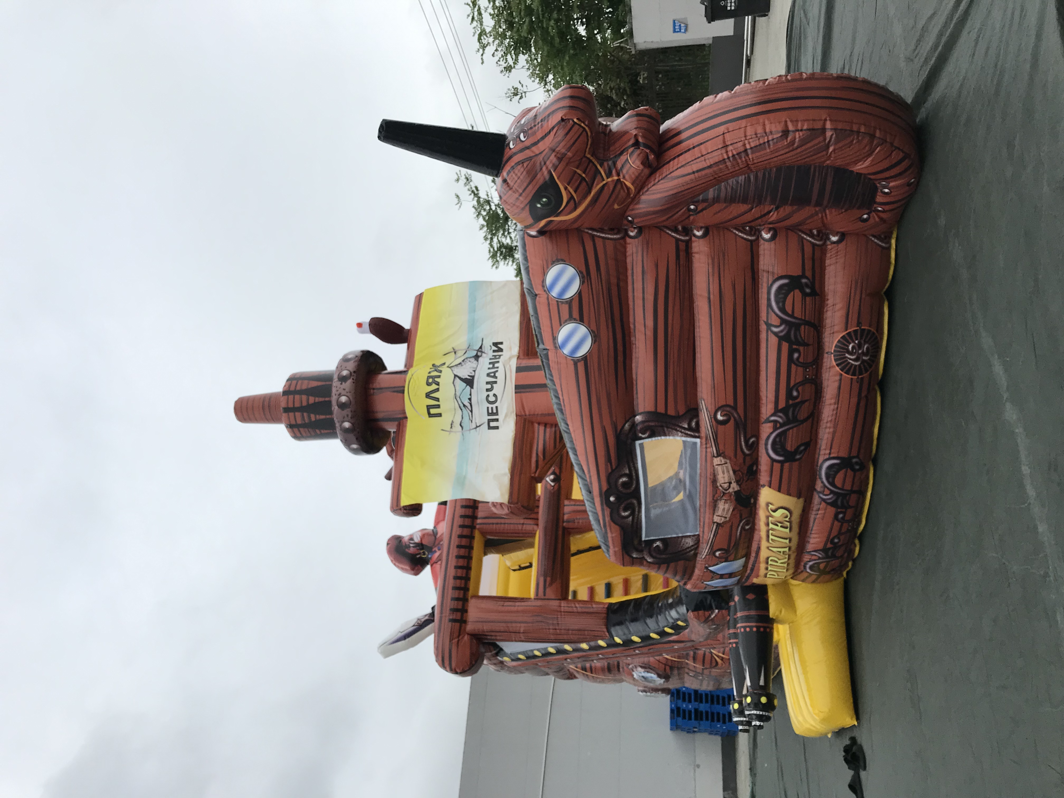 2026 New Outdoor Inflatable Fun City Playground Equipment Inflatable Pirate Ship Slide for Kids and Adults