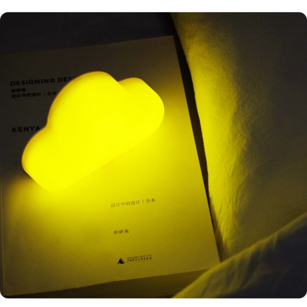 Controle de voz de indução do corpo humano Nuvem Luz noturna LED com carregamento USB e tamanho pequeno