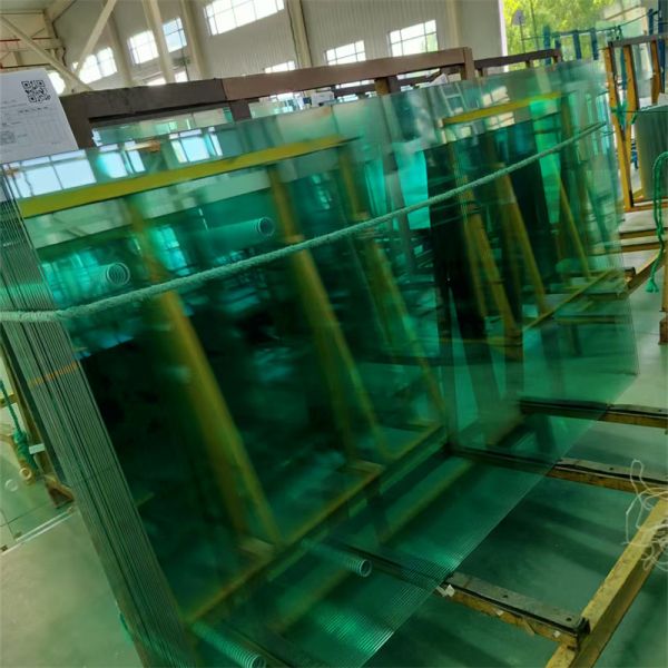 Ultra White Clear Float Glass Smooth Shower Door Glass For Building And Shower Doors