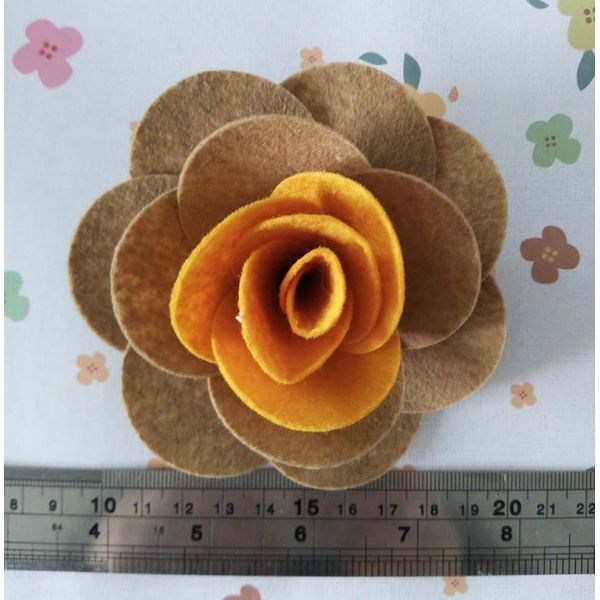 Beautiful Rose Fabric Daisy Flowers , Custom Fabric Flowers For Dresses